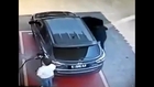 Guy gets robbed while refuelling..