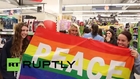 UK: Mass LGBT-kiss makes 'homophobic' Sainsbury's taste the difference