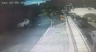 Woman is run over by bus while waiting at the point of bus