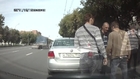 Cripple gets in a road rage fight and loses