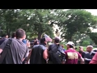 Suspected Anti-Police Activist Chased Out of Park by Flag Supporters After Flag Burning